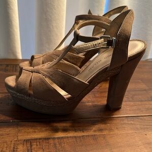 ANTONIO MELANI Tan Strappy Heels